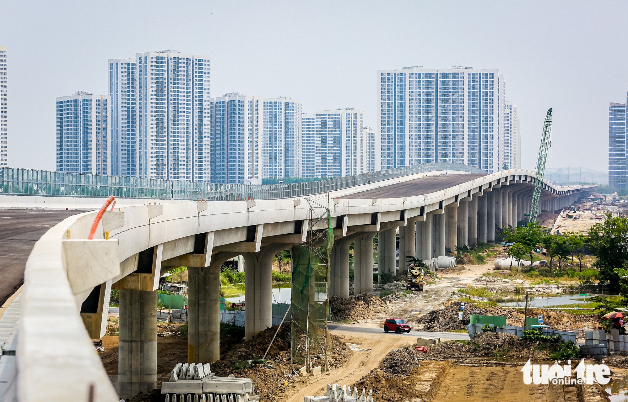 胡志明市三環路工地日夜施工:14.7公里高架橋已清晰可見
