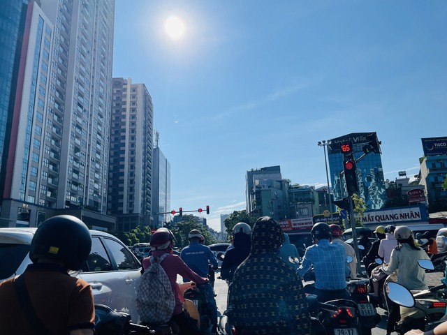 河内及全国未来10天天气：首都居民遭遇不适天气，南部提前进入雨季