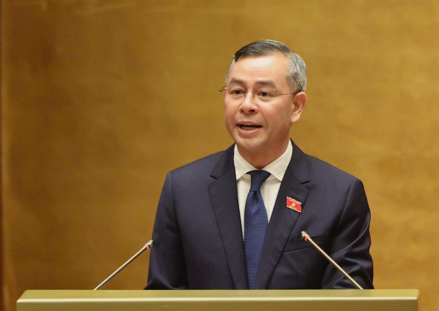財政部部長吳文俊承擔新任務