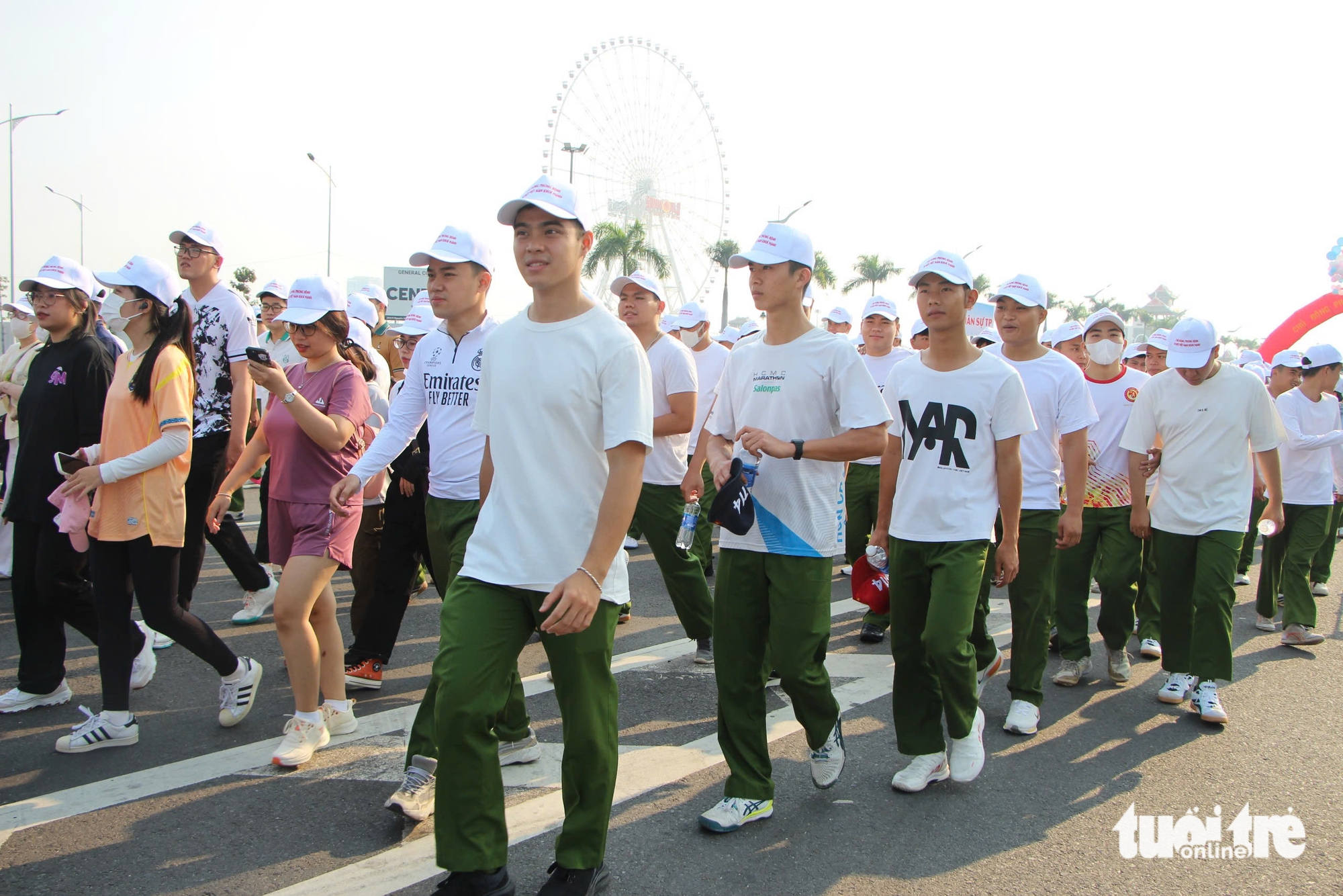 數百名峴港市民集會啟動全民健康日,致力於早期預防疾病