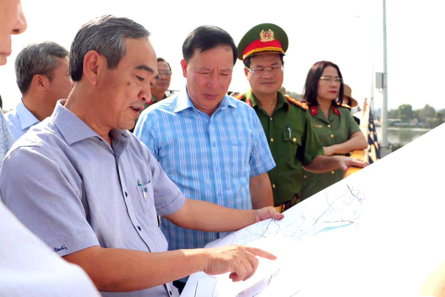 邊和-頭頓高速公路:堅決終止施工進度緩慢的承包商合同