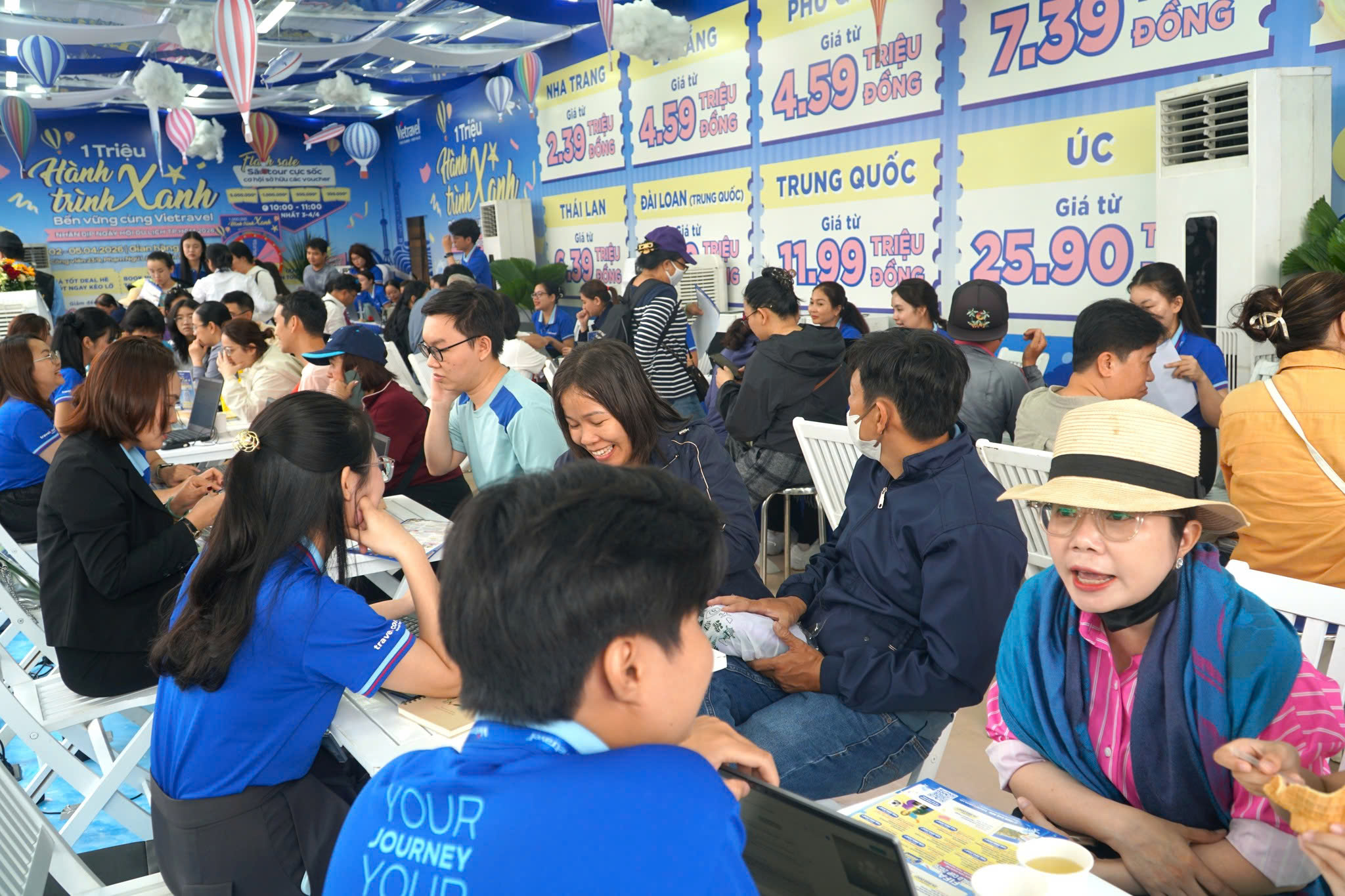 為何遊客頂著烈日‘敲定’夏季旅遊團?