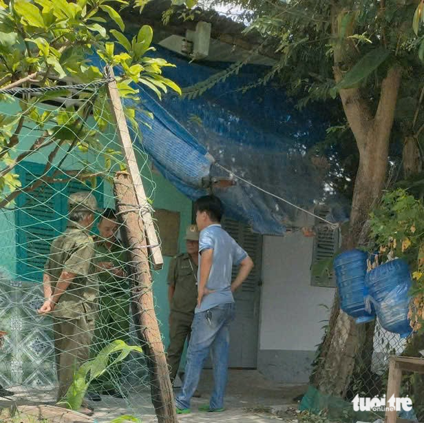 在出租屋內發現一名男子面朝下死在瓷磚地面上
