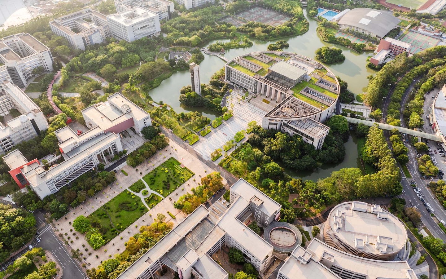 大學遷往郊區 - 最終篇:世界選擇哪種模式?