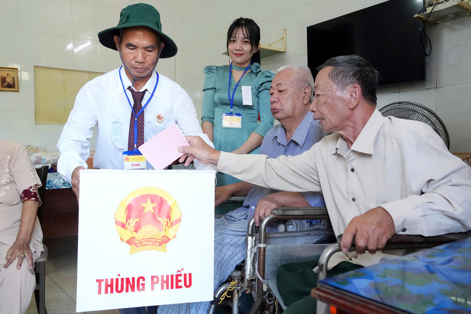 龍地療養中心的特殊選民行使選舉權
