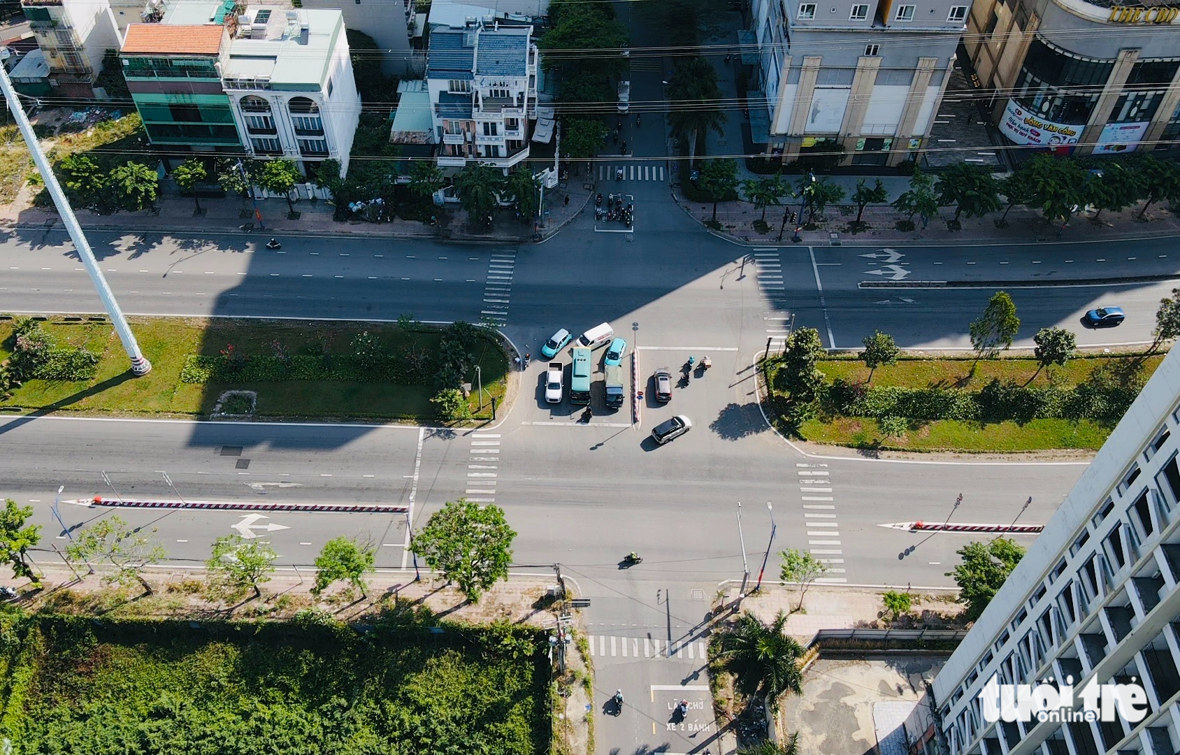 同文貢路禁止摩托車左轉過馬路和掉頭,民眾應如何正確行駛?