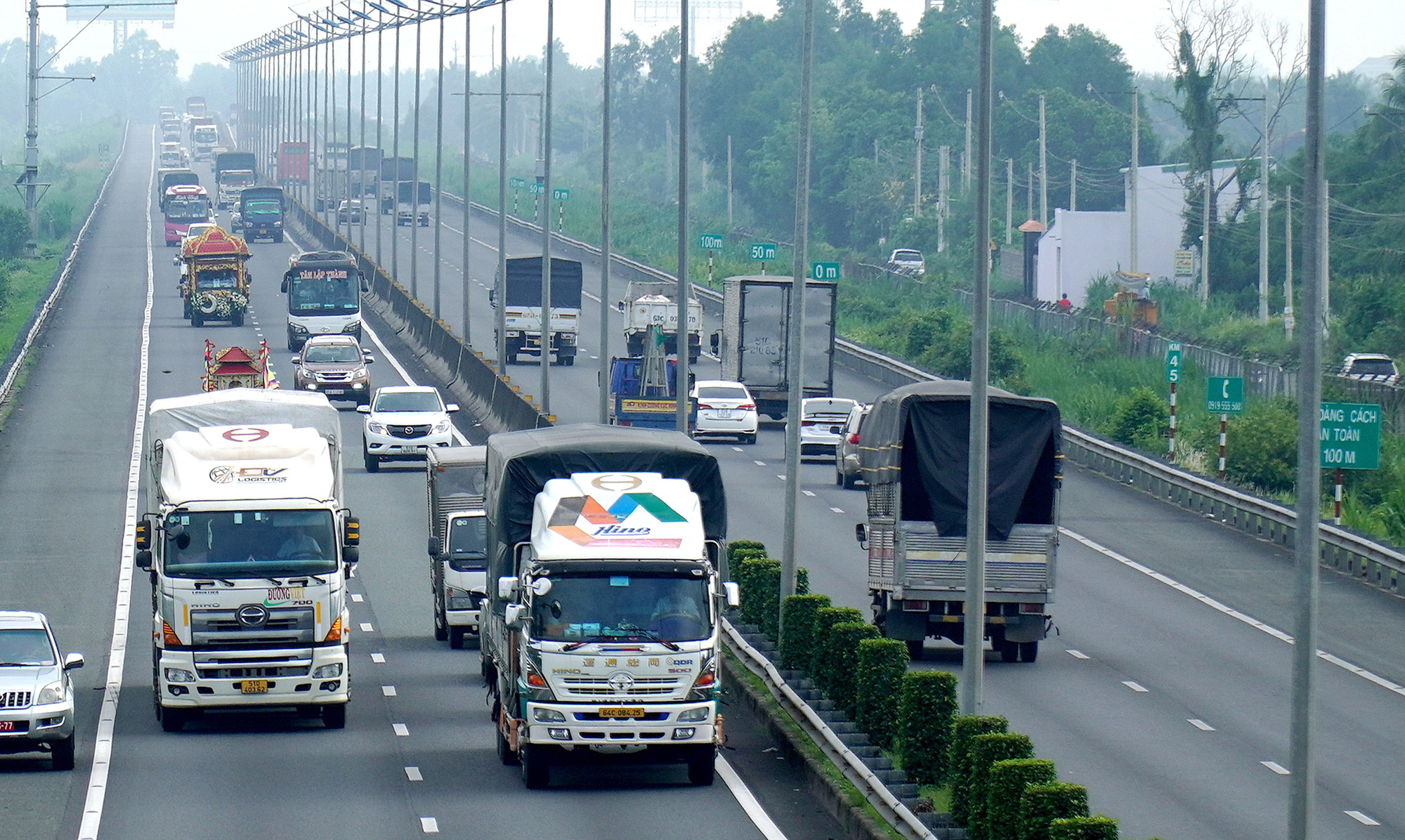 交通警察局10輛汽車將在胡志明市-忠良-芹苴高速公路上記錄違規行為