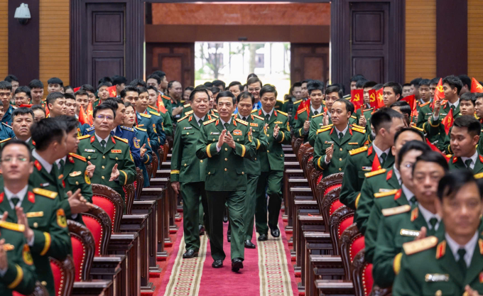 女特工、Viettel工程師入選全軍十大傑出青年