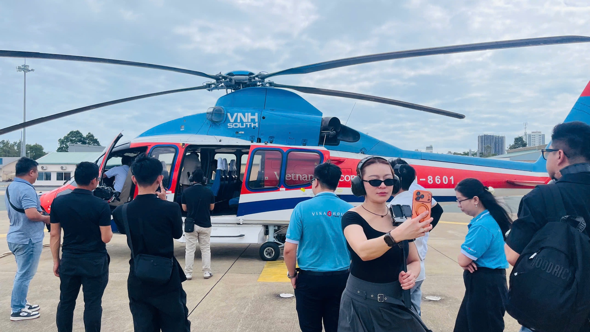 胡志明市自3月11日起推出直升機城市觀光遊,最低價格每人290萬越南盾