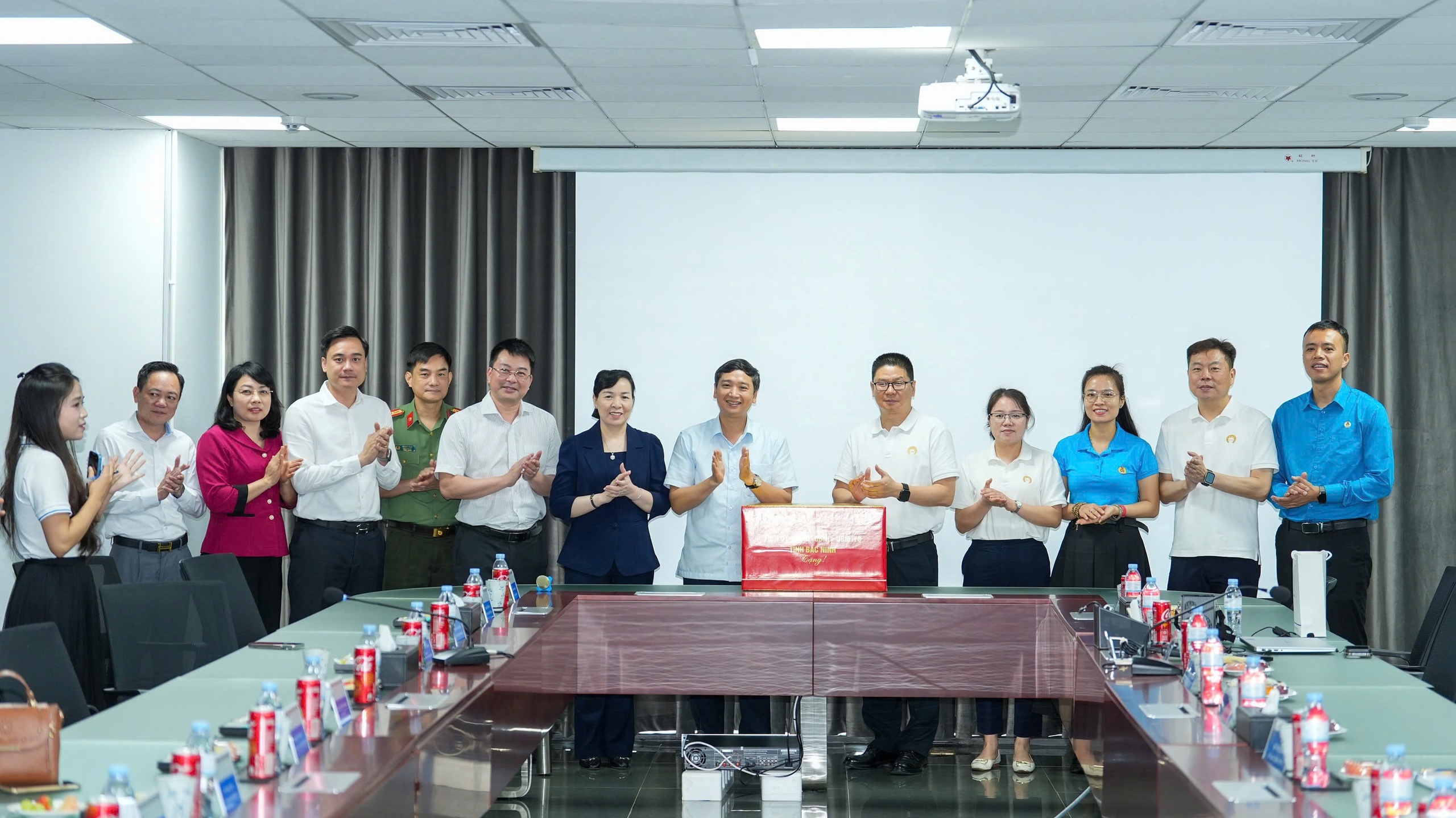 工會提議修路建天橋:省級領導立即回應