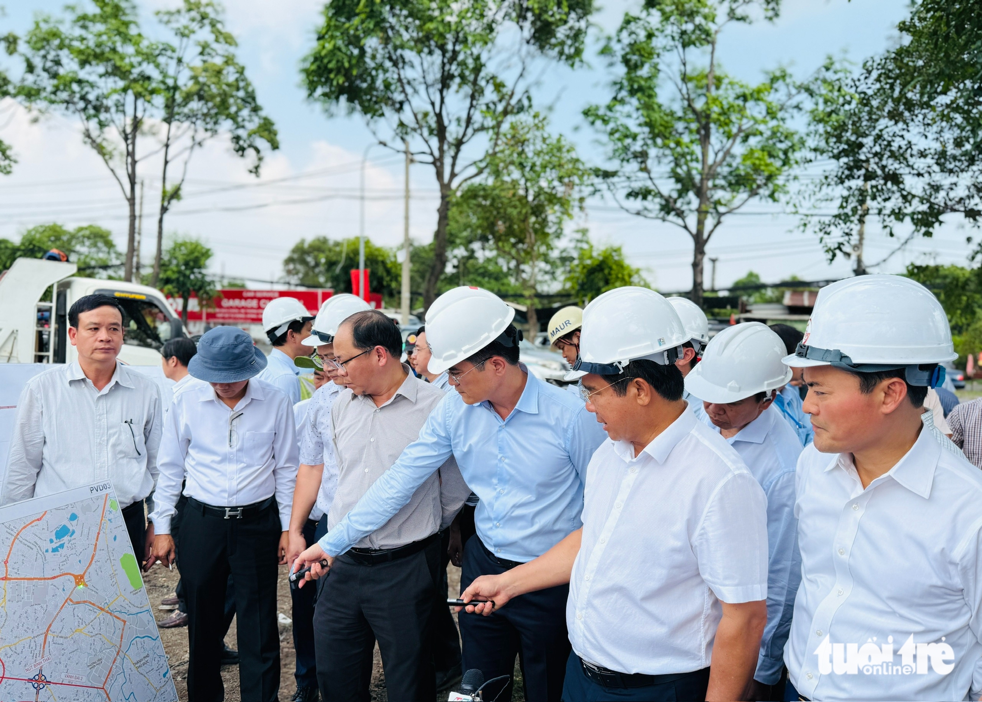 胡志明市人民委員會主席要求加快安富立交橋施工進度,第二環路路段