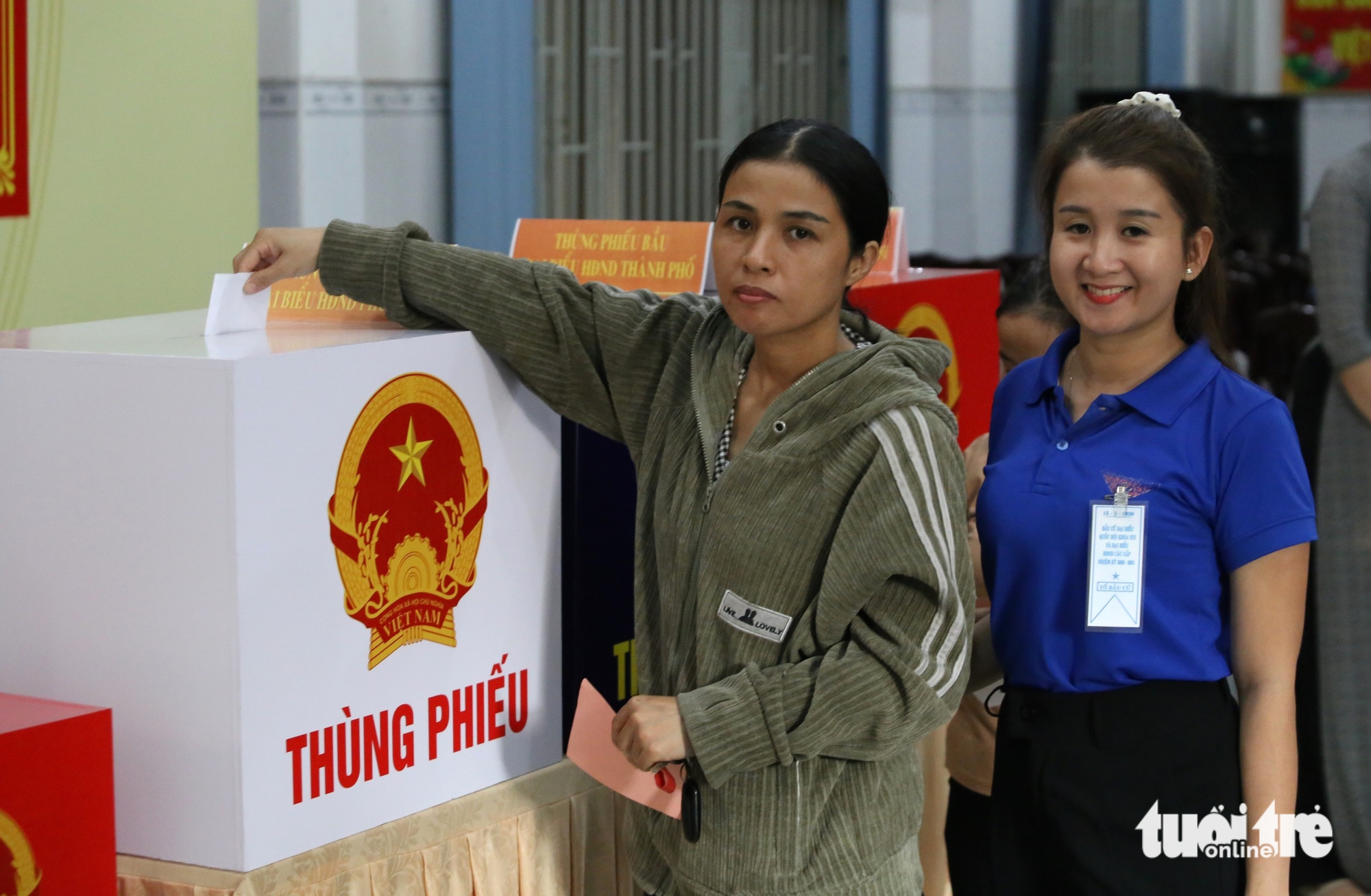 胡志明市工人和市民寄託信任的選票