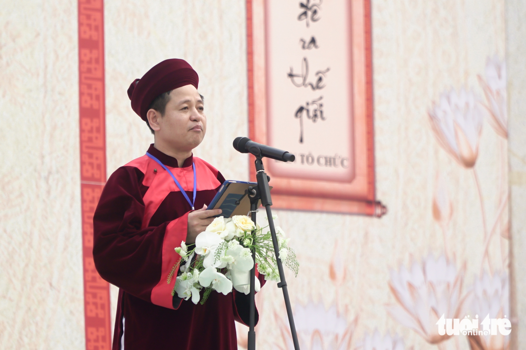 關於曾有16位君王祭拜國祖雒龍君的亭子