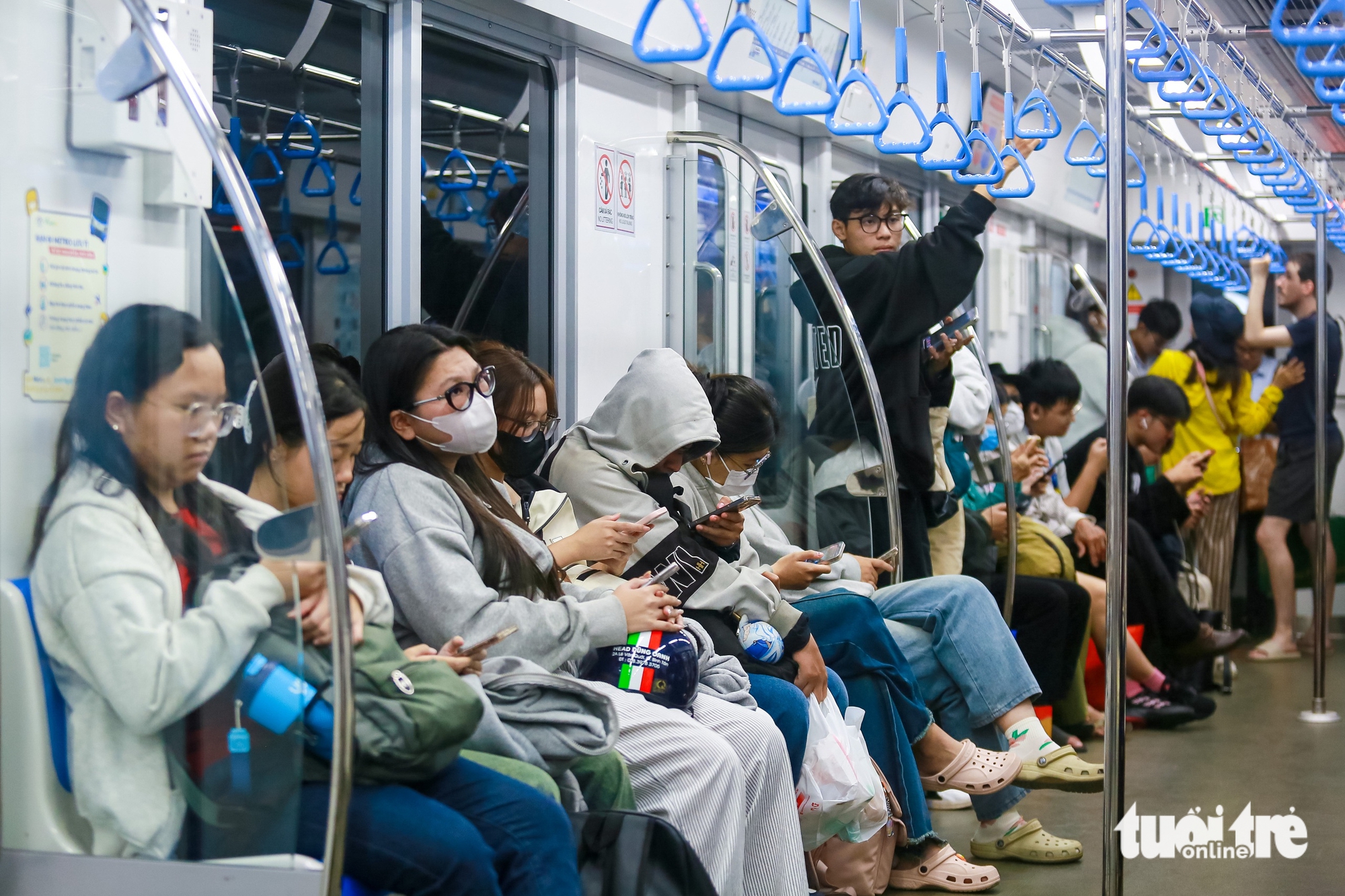 油價上漲,地鐵1號線乘客增多,學生佔多數