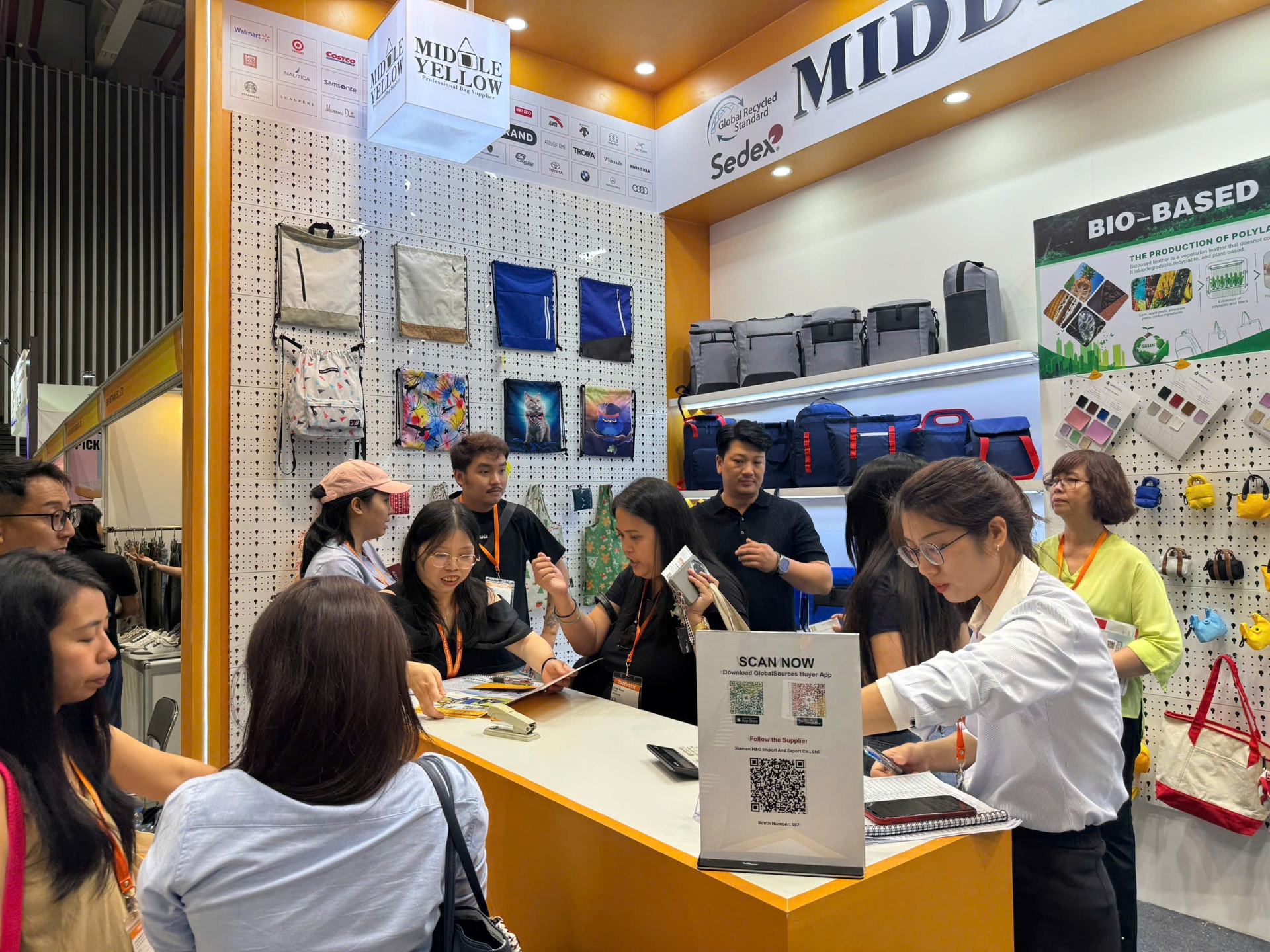 500家供應商和12,000名買家在越南探索採購機會