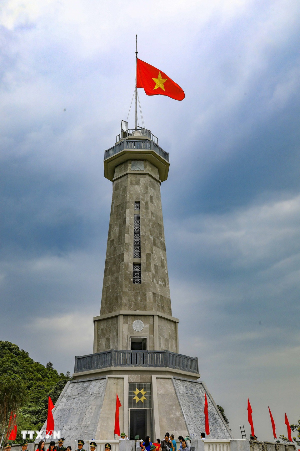 升旗仪式暨A Pa Chải旗杆落成典礼，与祖国西极标志紧密相连