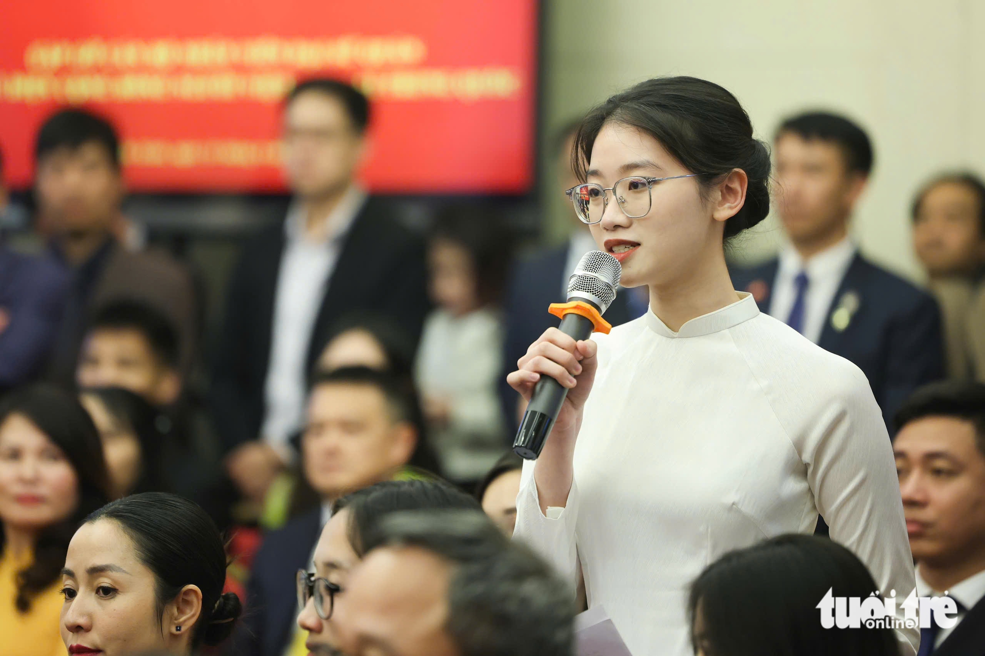 越南國家主席蘇林乘坐中國高鐵