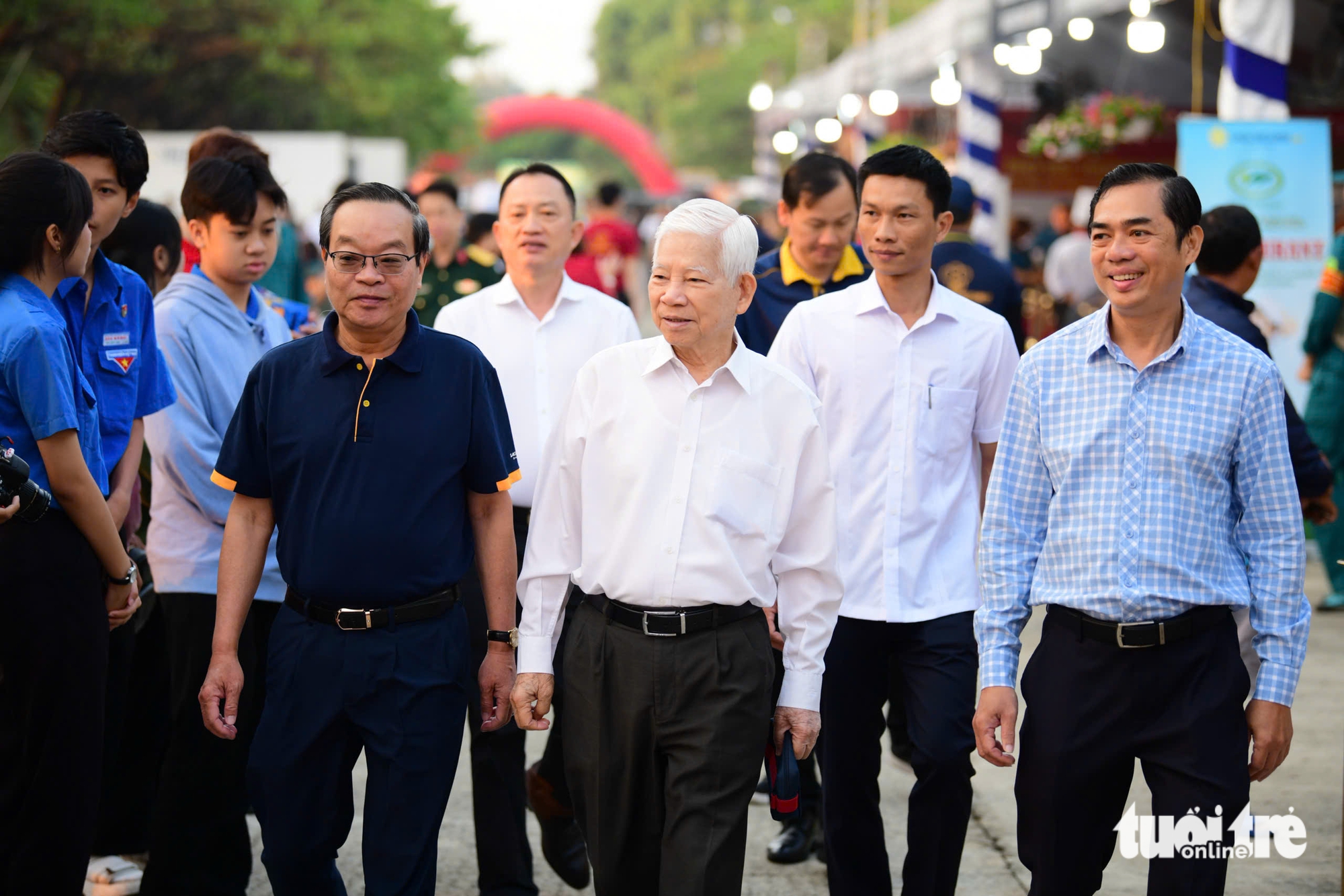 前國家主席阮明哲來到保邦的愛心河粉活動