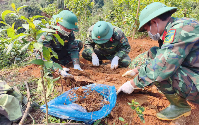 發現烈士遺骸及信息卷軸