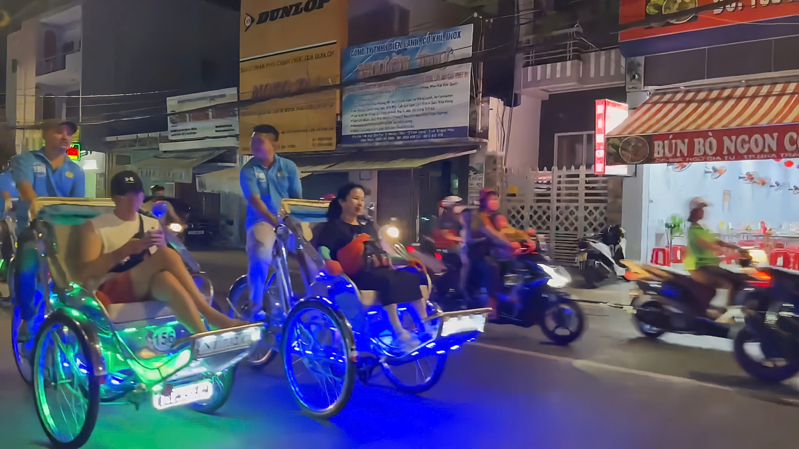 芽莊的三輪車應該禁止還是管理?