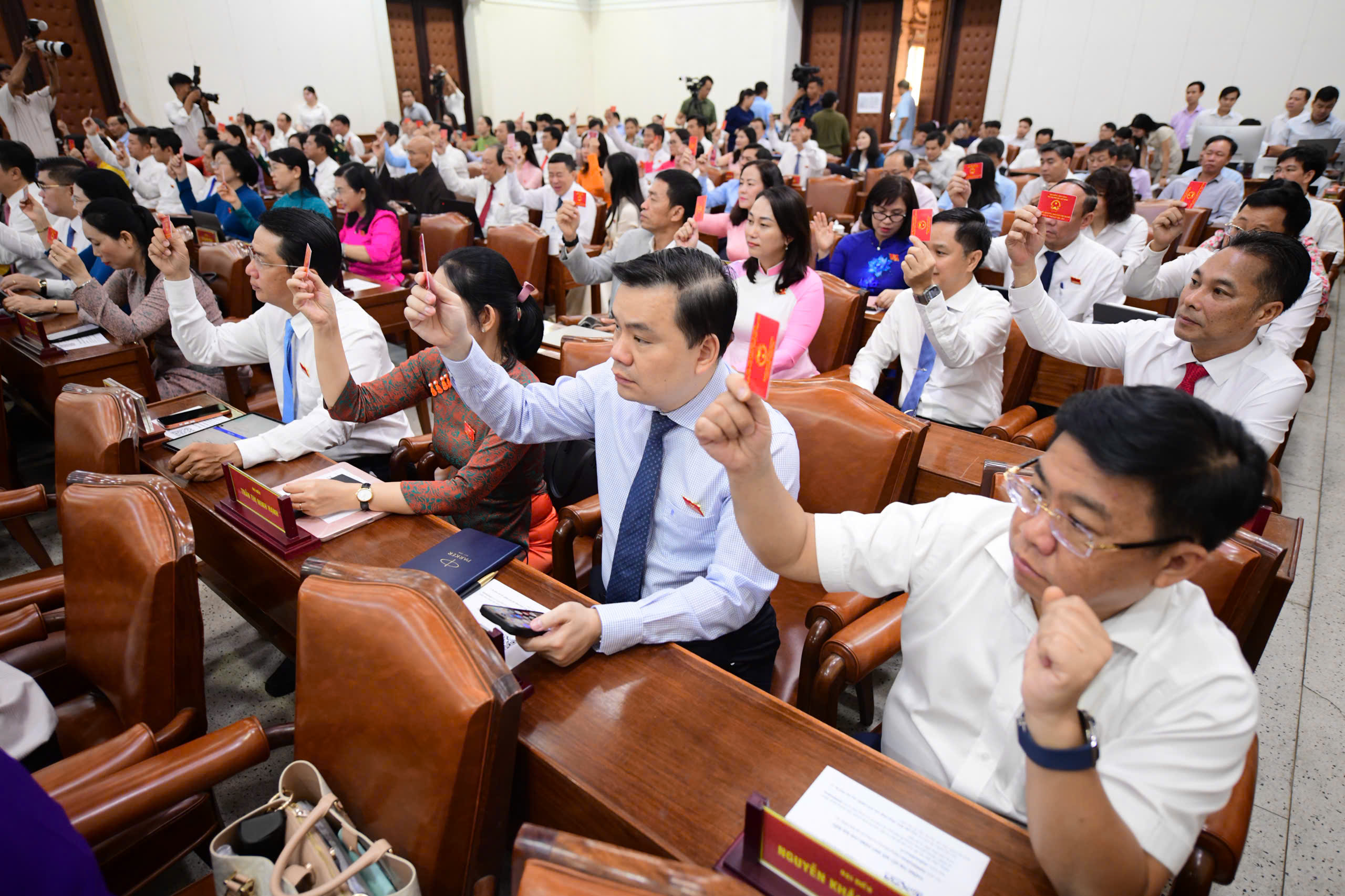 胡志明市人民議會召開第二次會議,審議建設行政中心