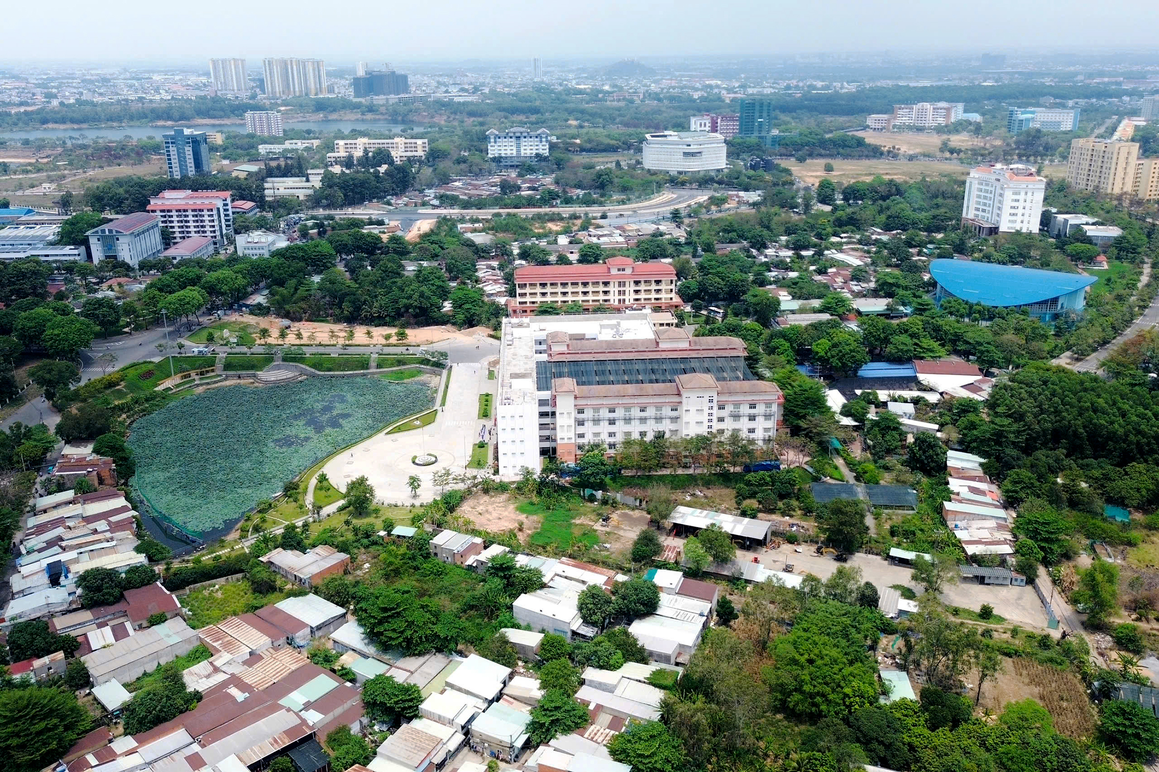 大學搬遷至郊區 - 第二期:大學城現狀如何?