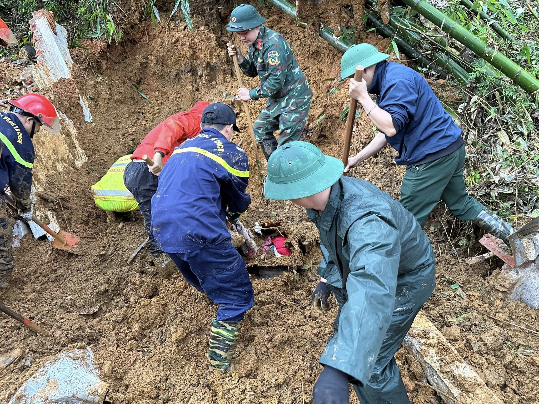 沙巴因山体滑坡导致房屋倒塌一人死亡