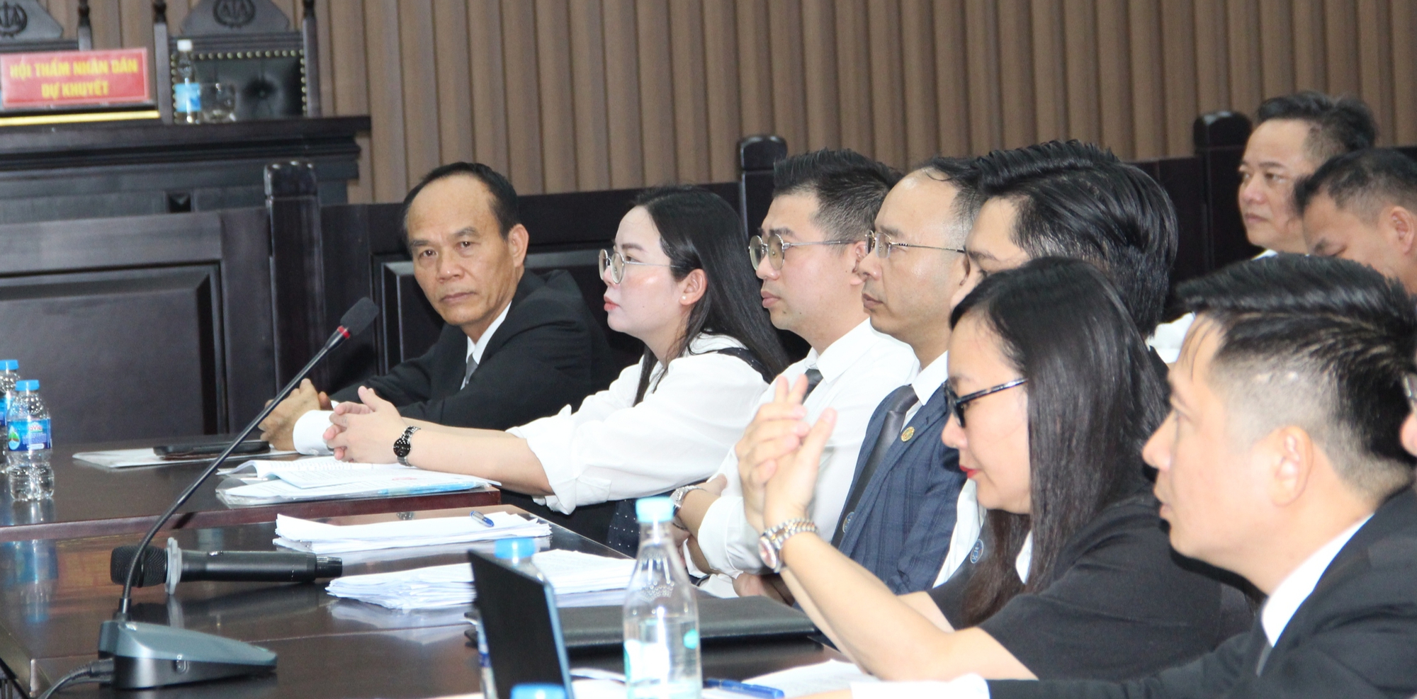 前副部長及20人出庭受審 企業行賄400億越南盾案