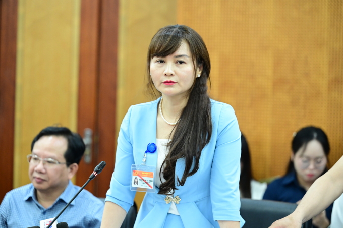根據各地區特點減少村和居民小組數量