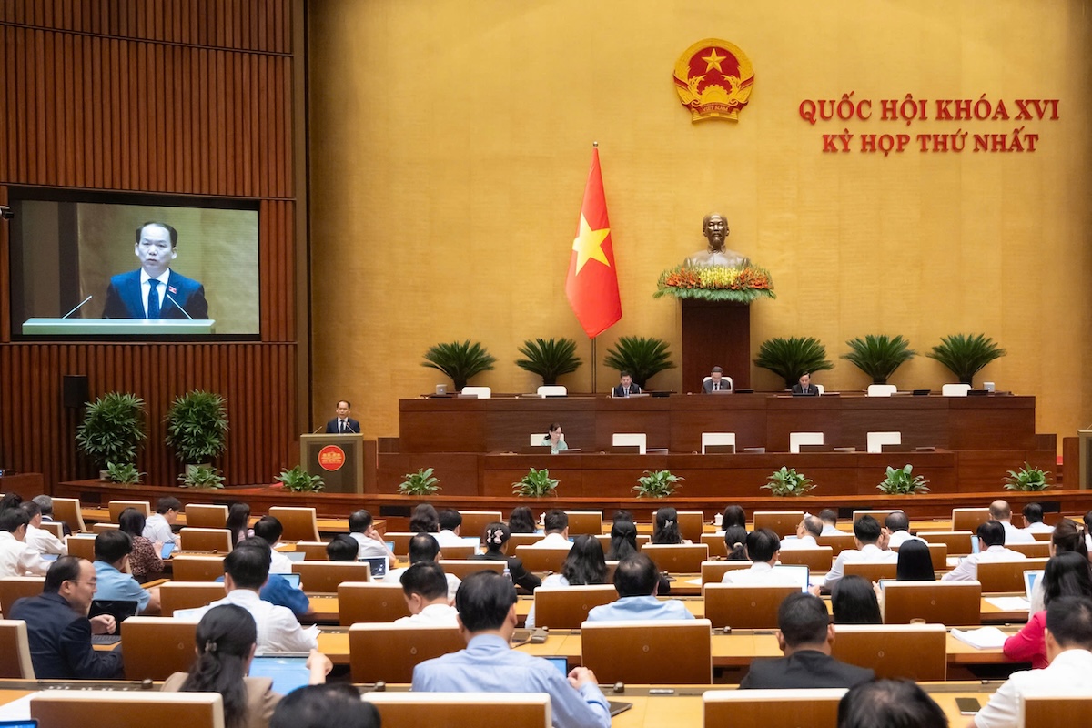 政府提議取消民眾辦理公證時需與公證員合影的規定