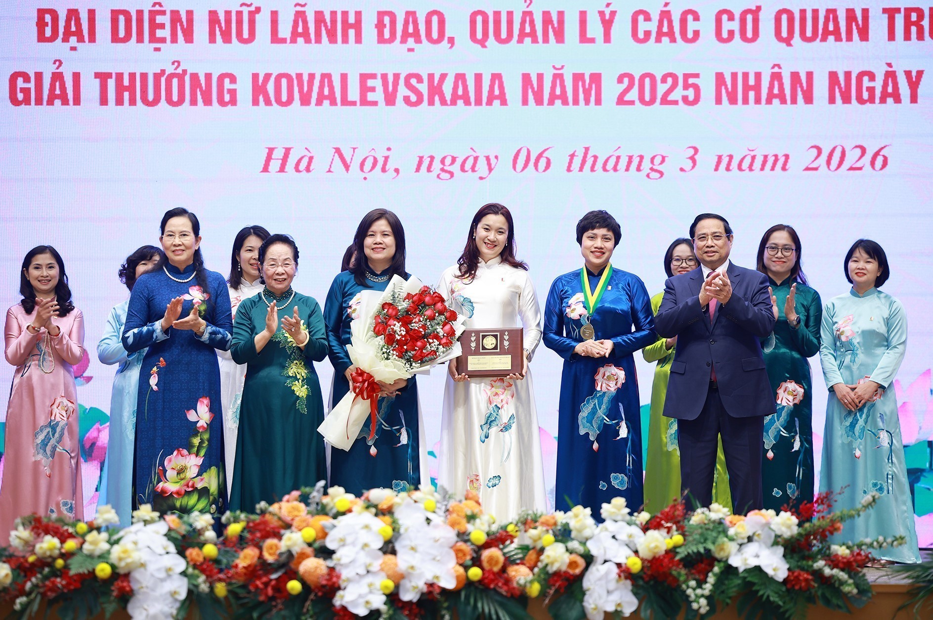 有21名女性中央委員,多名女性為軍隊、公安將級軍官