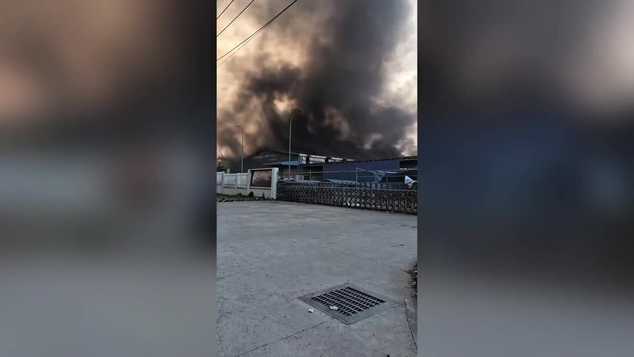 5名外國人從窗戶爬出逃離餐廳火災