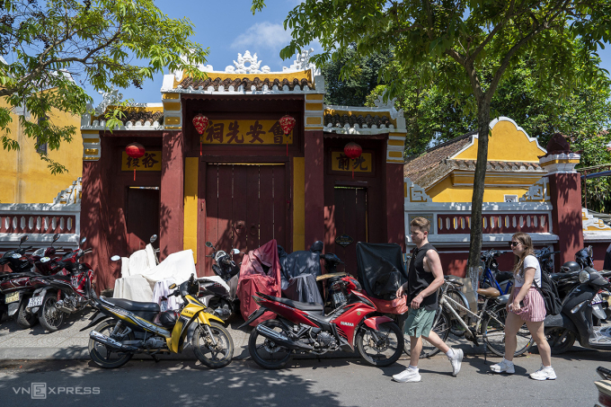 會安街頭小販與人行道秩序問題