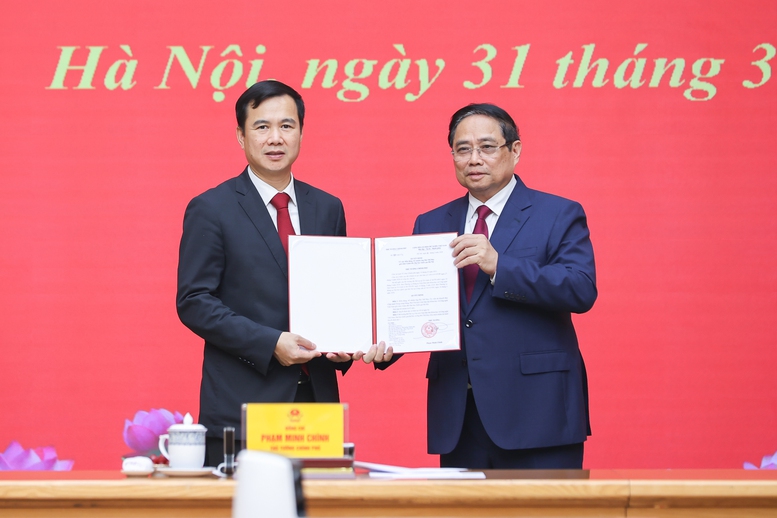 政府始終承諾與河內國家大學同行