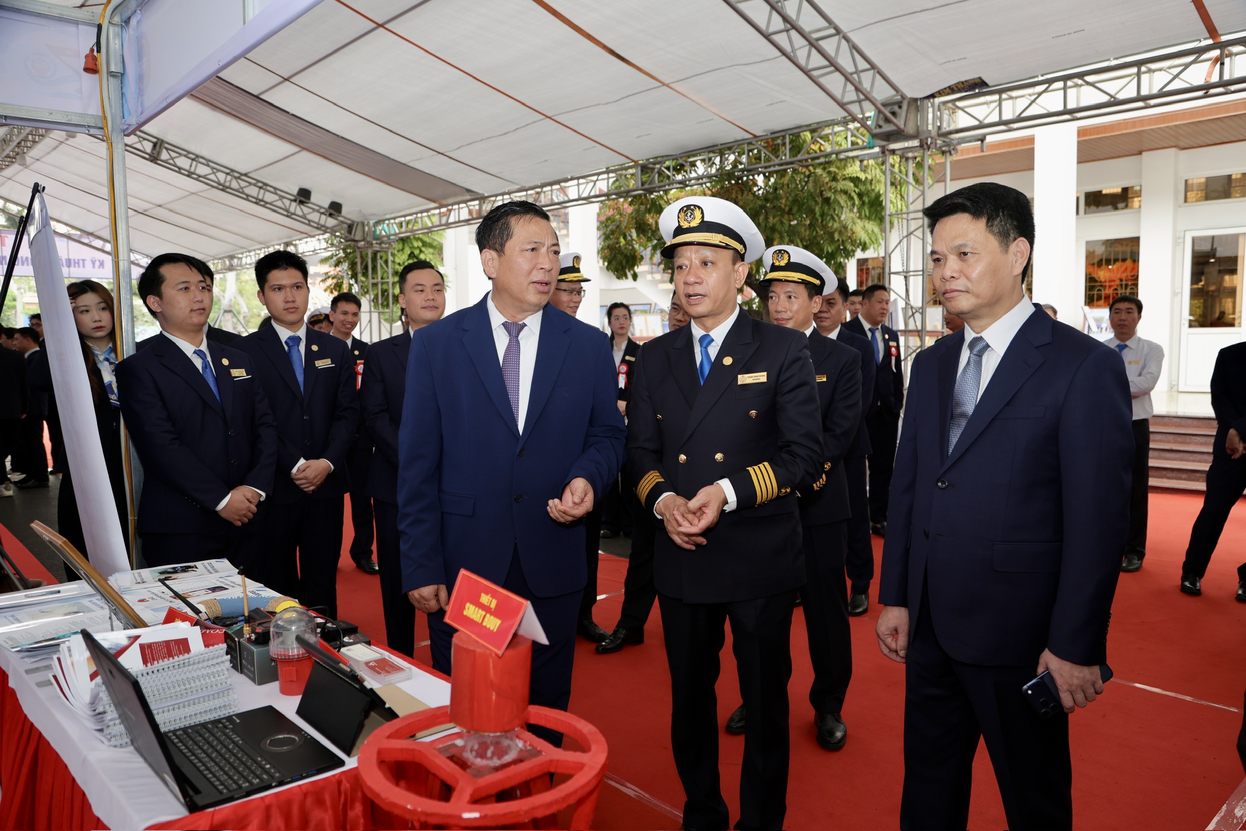 將越南海事大學發展成為東盟領先的培訓與研究中心