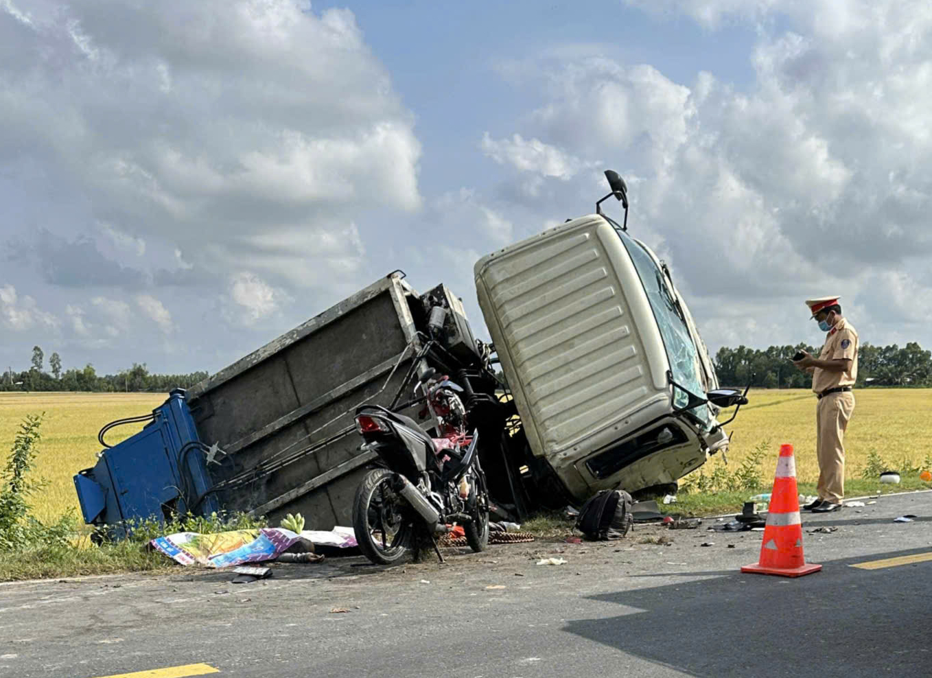 起诉导致国道N2上4人死亡的垃圾车司机