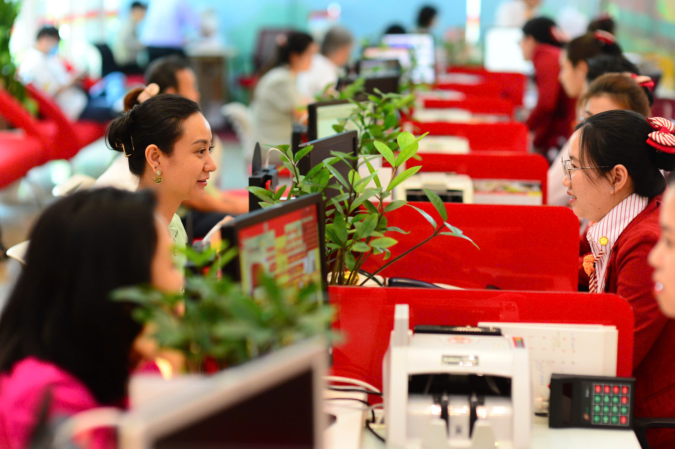 4月20日上午新聞:國會繼續舉行第二階段會議,決定多項重要內容