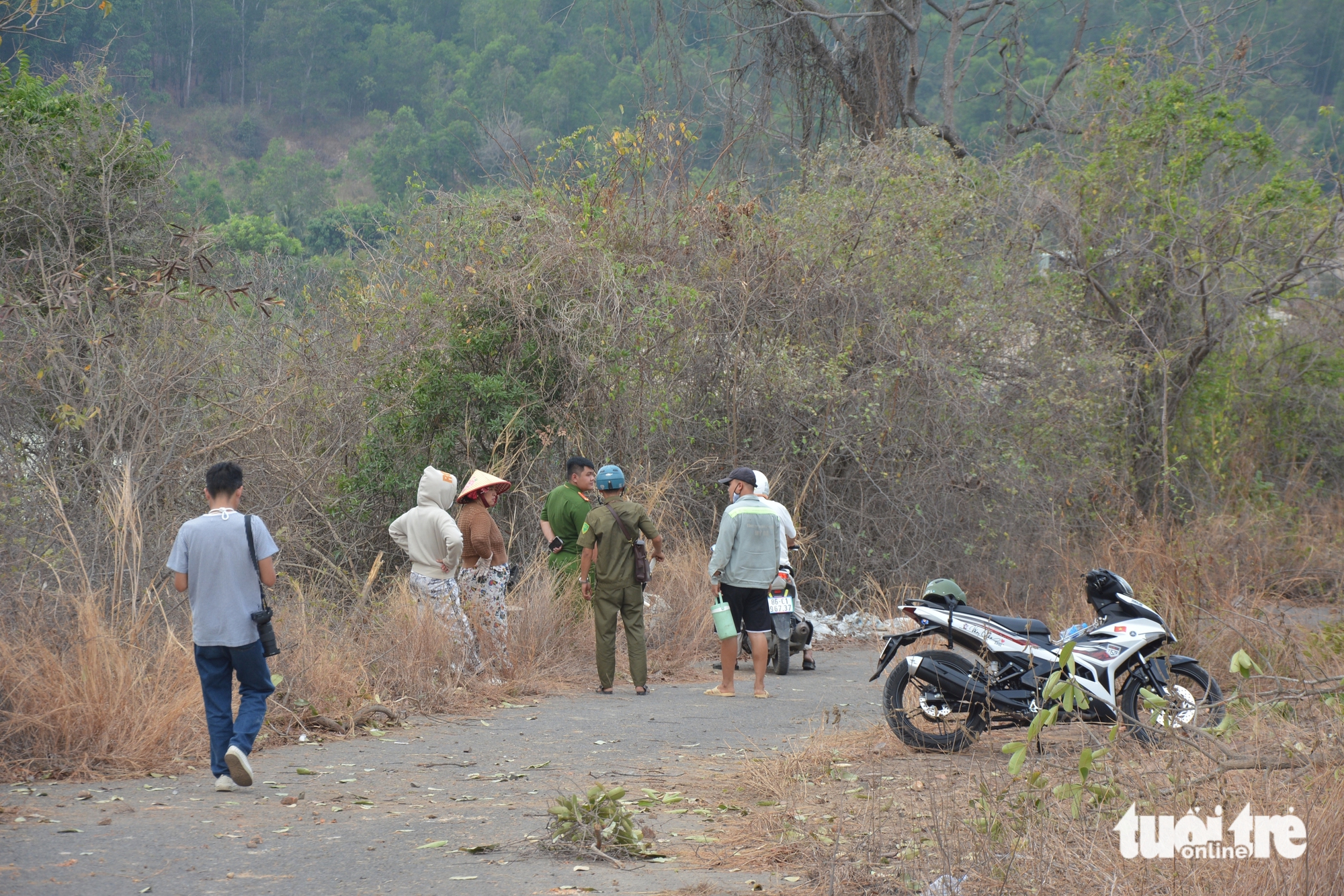 塔宗山卡車墜崖事故現場,3人死亡
