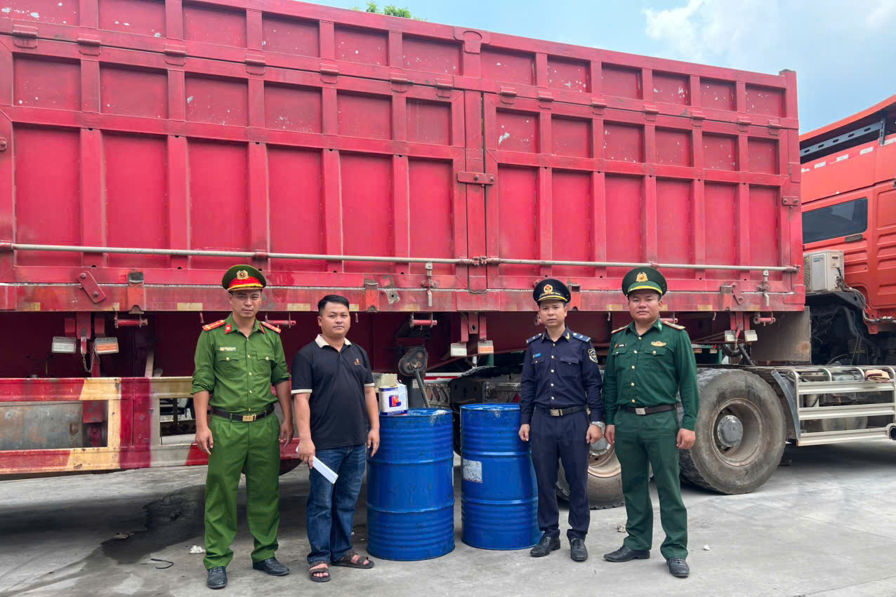 司機巧妙改裝拖車下鐵罐以走私柴油至老撾