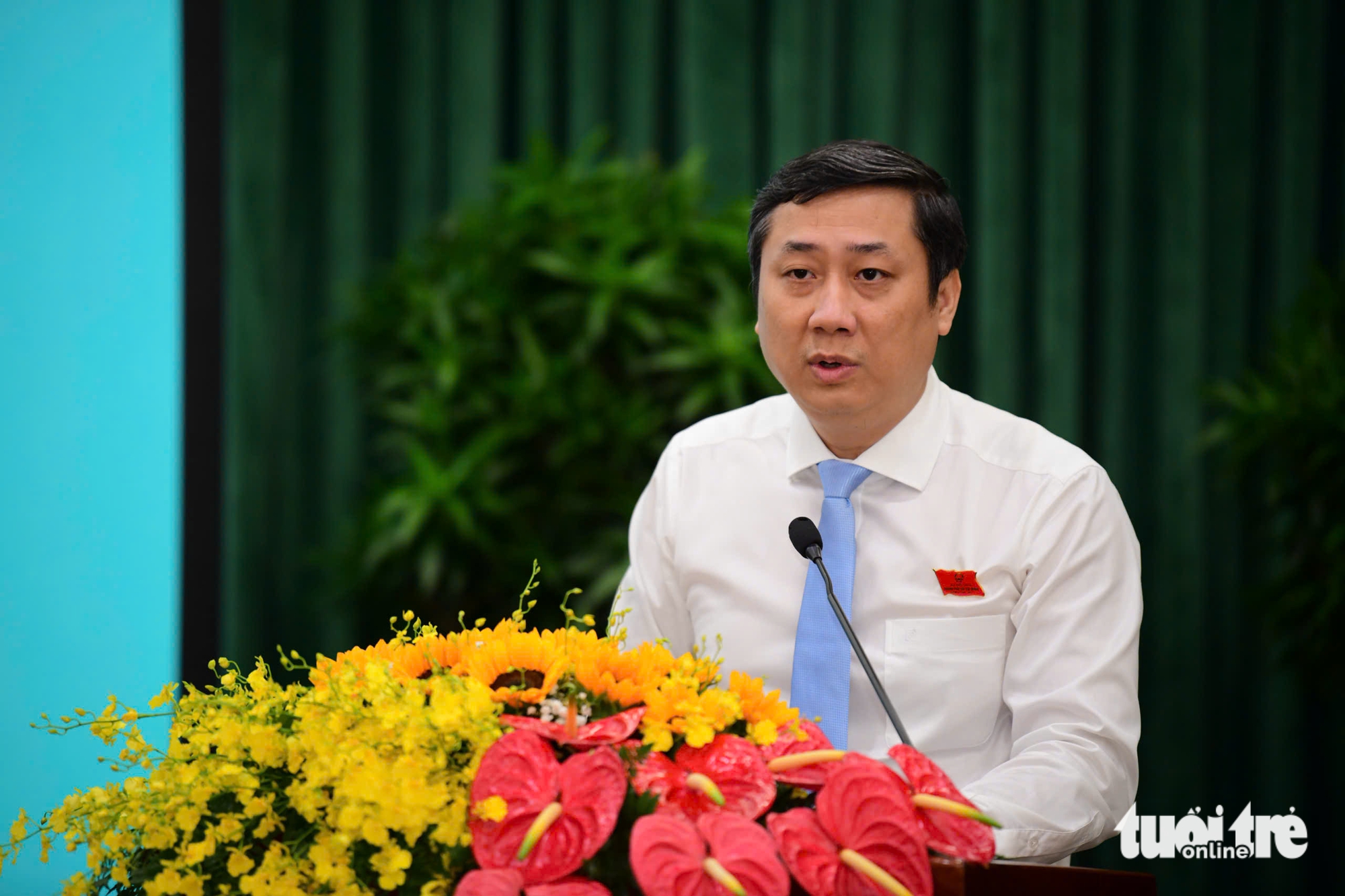 為何調整胡志明市至木牌高速公路的資金和進度？