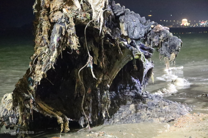 沉沒51年在歸仁海中的坦克成功打撈