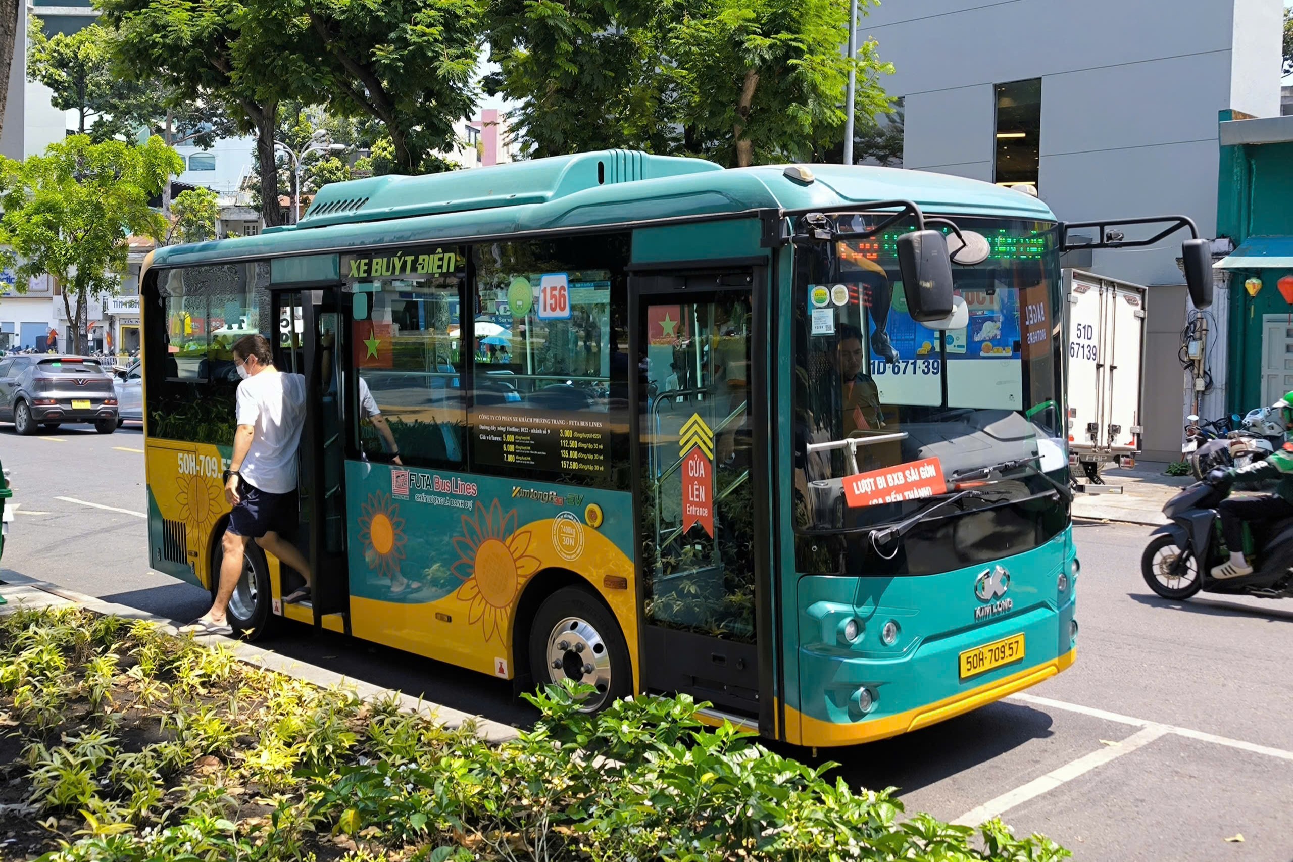 胡志明市研究新的DRT模式為公交車集客,考慮在國立大學試點
