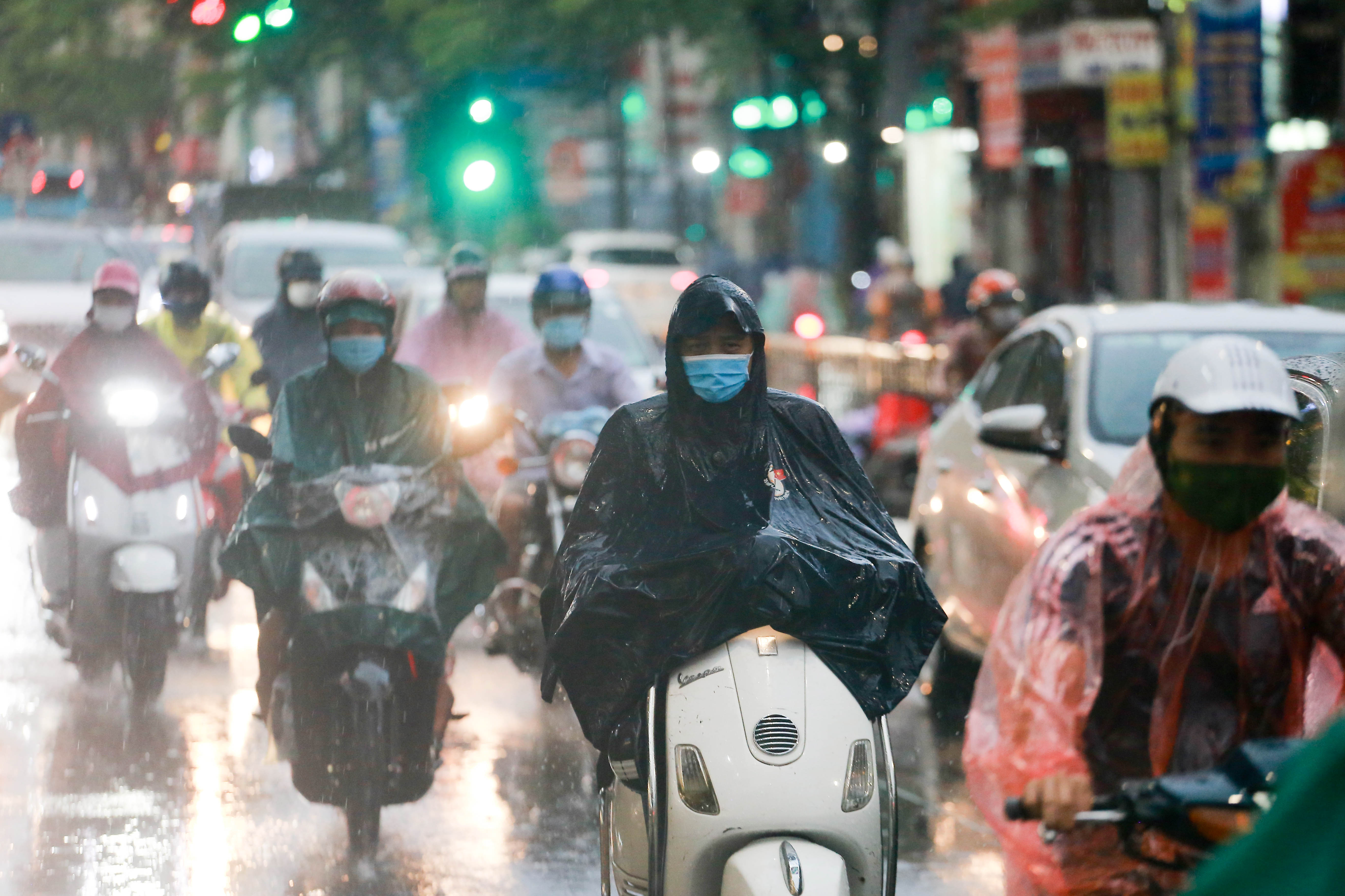 今日天氣 4月22日:今晚北部大雨,南部炎熱