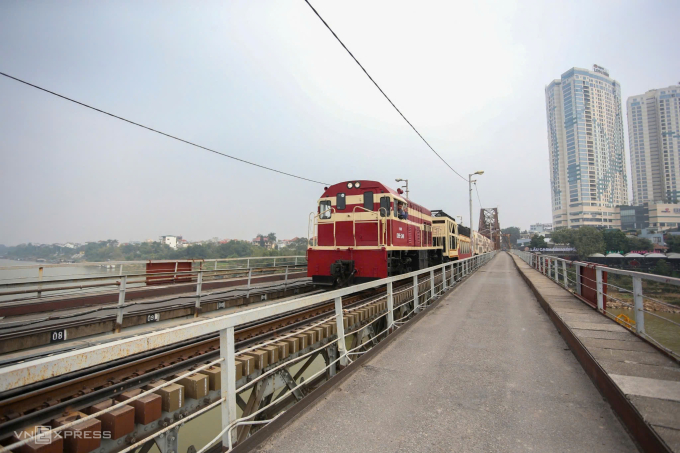 龍邊橋禁止摩托車和自行車通行兩個月