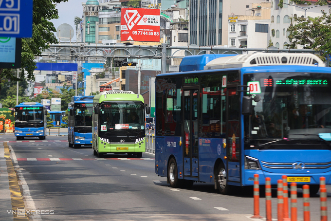 胡志明市擬將小巴引入小巷和居民區