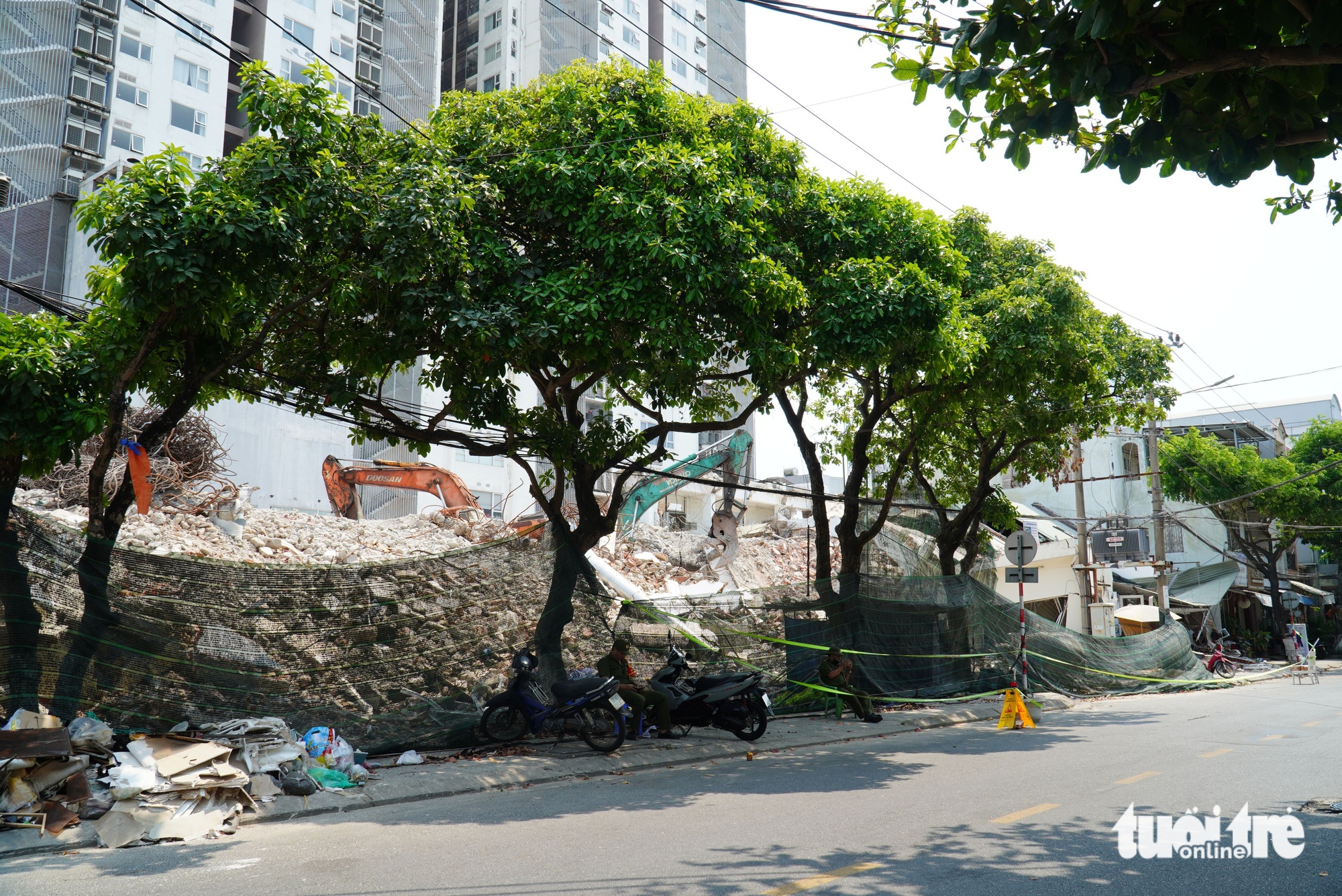澄清峴港拆除工程導致民房倒塌事件