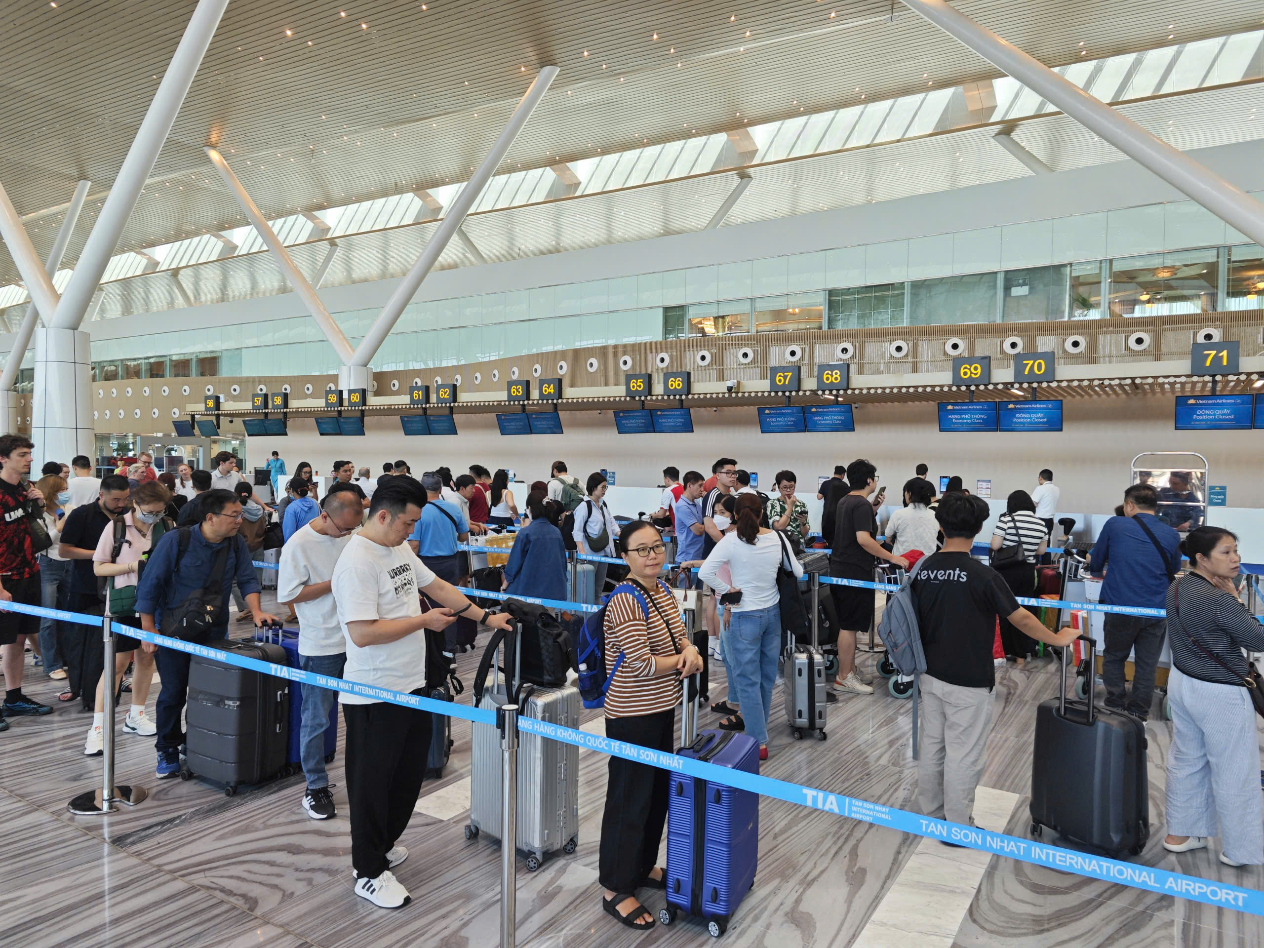 儘管燃油成本大幅上漲,航空公司仍增加4月30日假期航班