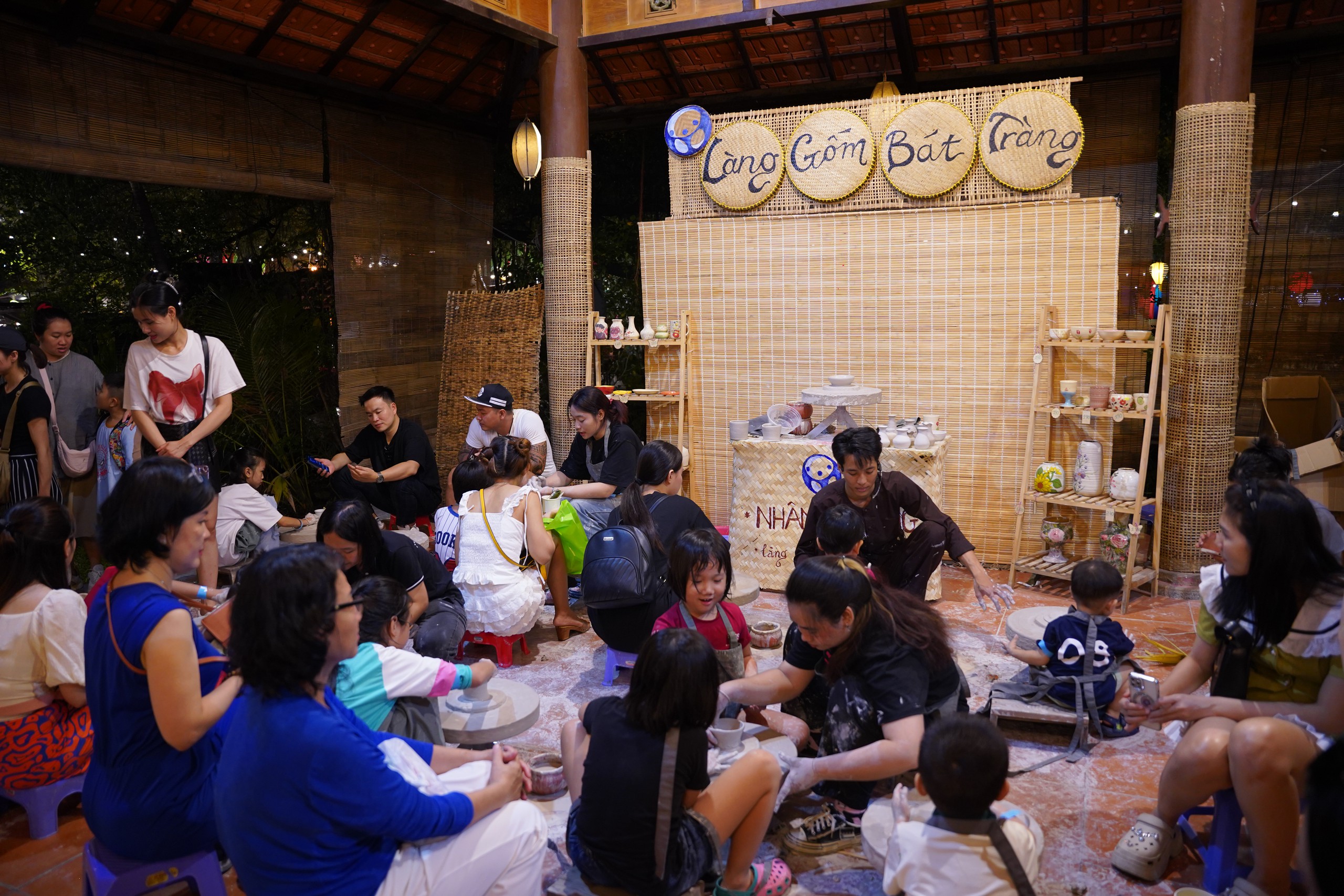 食客們相約'搶購'2026年西貢旅遊集團美食節早鳥票享優惠,不再擔心排隊
