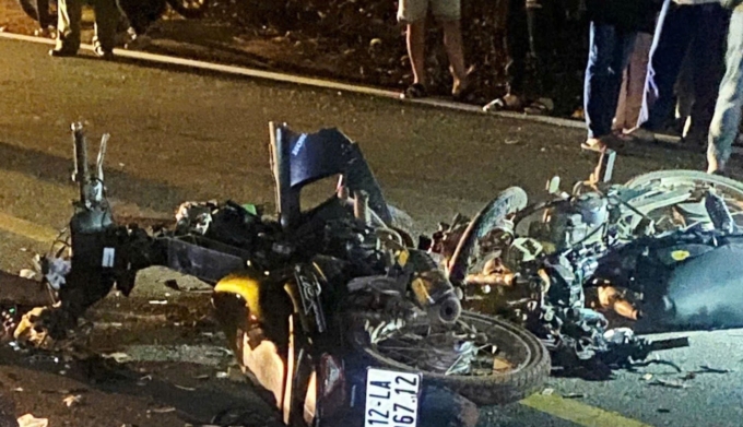 兩輛摩托車相撞,四人死亡