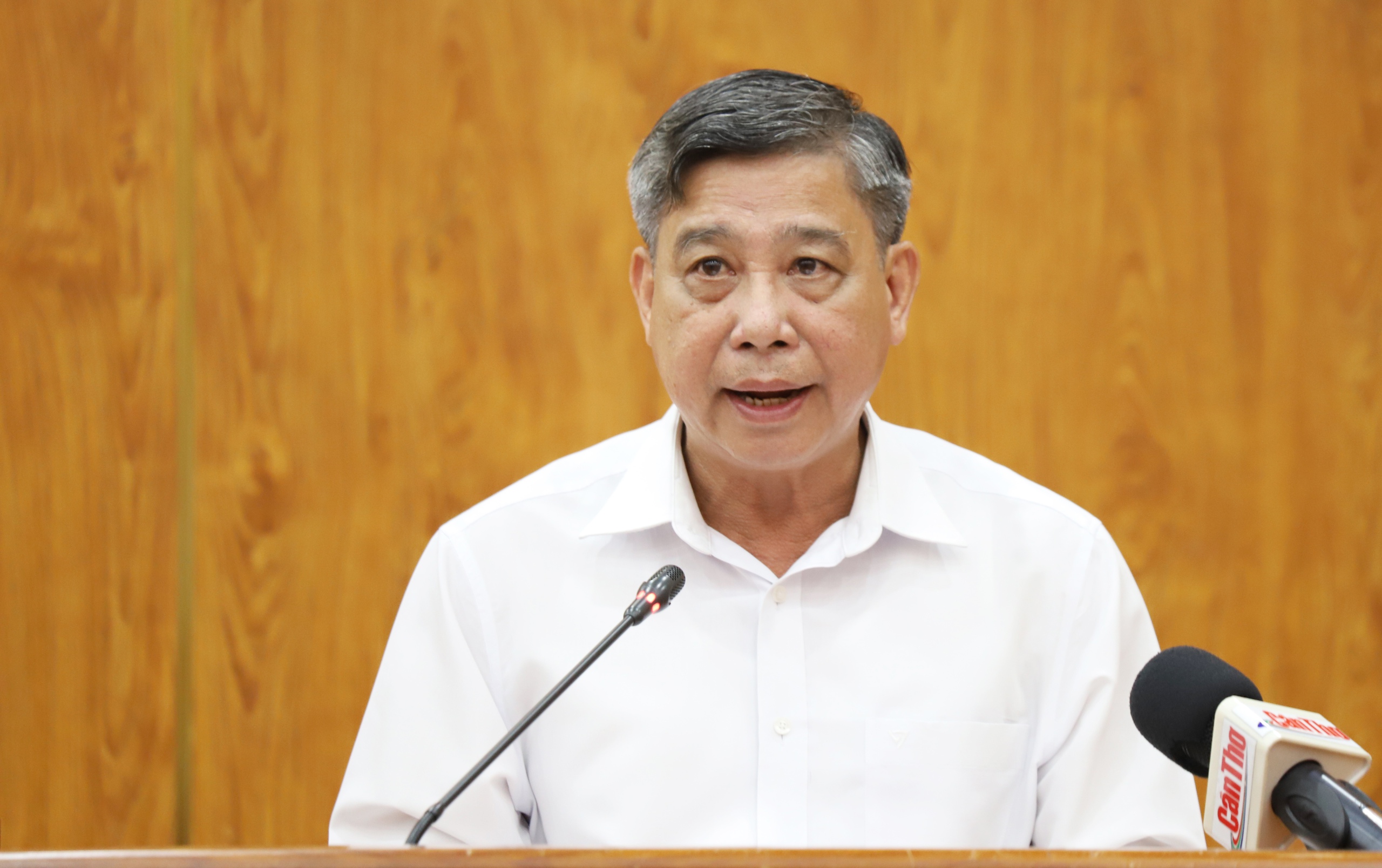 芹苴市公佈84名市人民議會代表當選者，包括2名大學領導